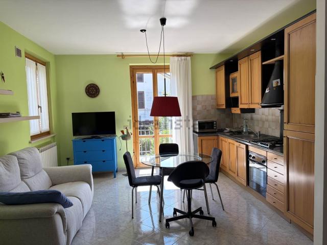Appartamento in vendita di 82 m² in Via Giulia Piccolomini Cicarelli, 118