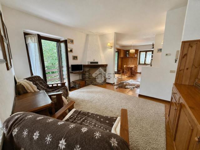 Appartamento in vendita di 82 m² in Via Glere, 8