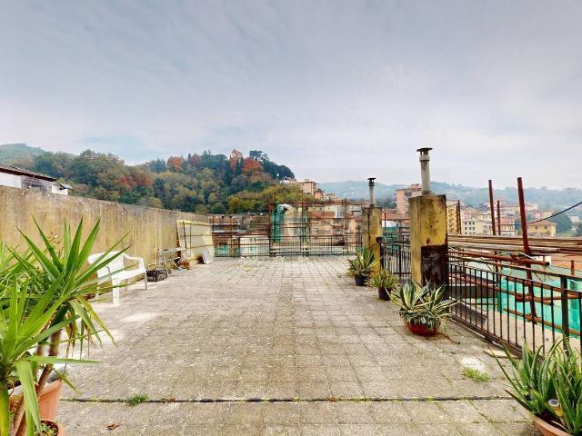 Appartamento in vendita di 82 m² in Via Martiri della Libertà, 39