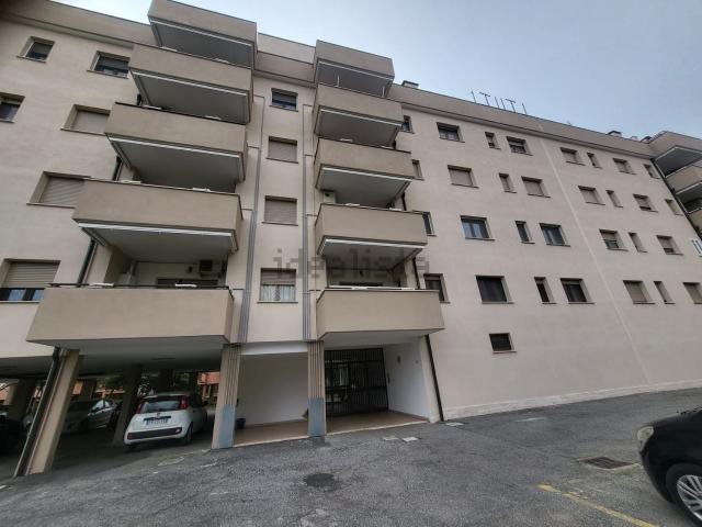 Appartamento in vendita di 82 m² in Via Martiri di Via Fani, 7