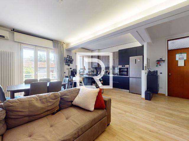 Appartamento in vendita di 82 m² in Via Montanari