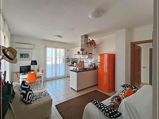 Appartamento in vendita di 82 m² in Via Nemorense, 13