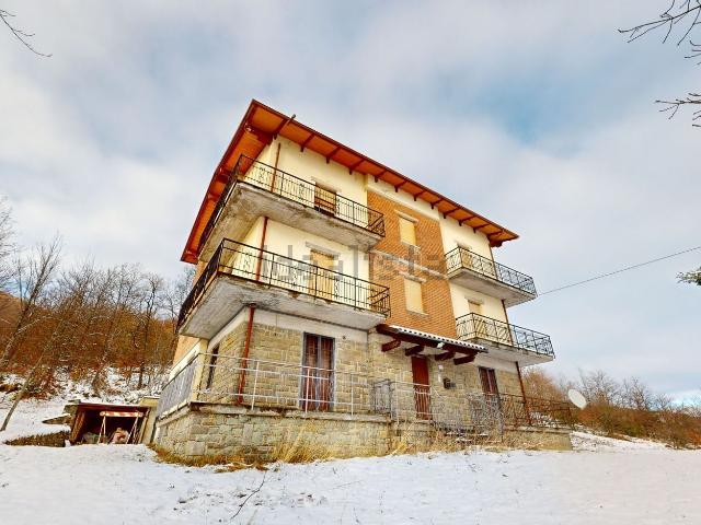 Appartamento in vendita di 82 m² in Via P. Giardini, 635