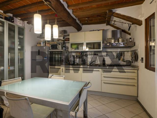Appartamento in vendita di 82 m² in Via Perelli, 10