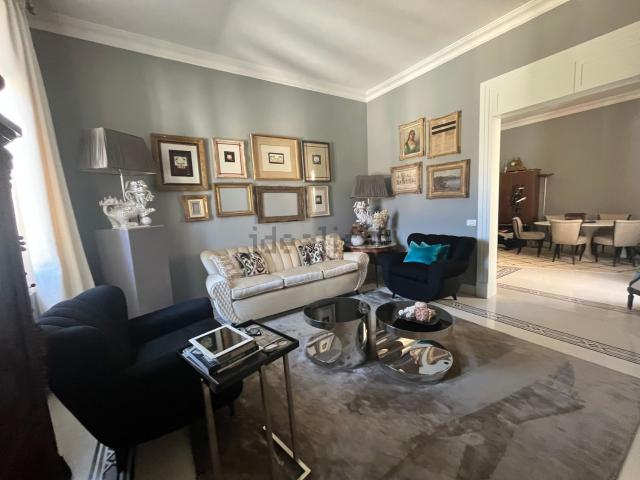 Appartamento in vendita di 82 m² in Via Pisana