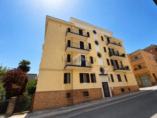 Appartamento in vendita di 82 m² in Via Scrima, 27