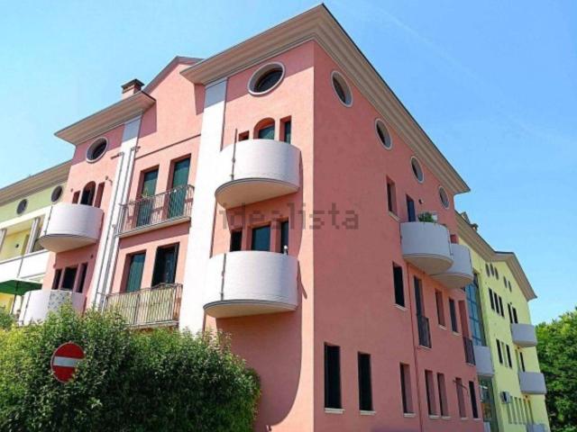 Appartamento in vendita di 82 m² in Via San Francesco, 25