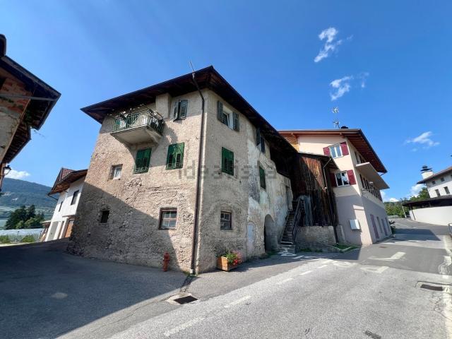 Appartamento in vendita di 87 m² in Frazione Vasio, 32