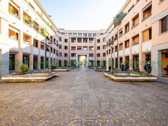 Appartamento in vendita di 87 m² in Largo Don Giuseppe Dossetti, 9