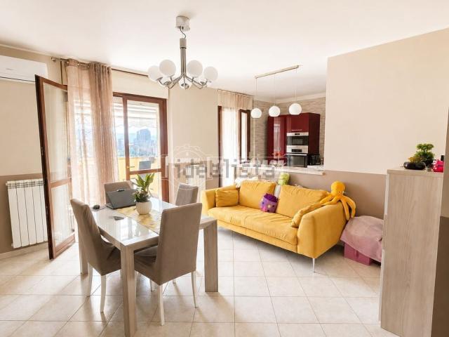 Appartamento in vendita di 87 m² in Via Val della Torre, 18