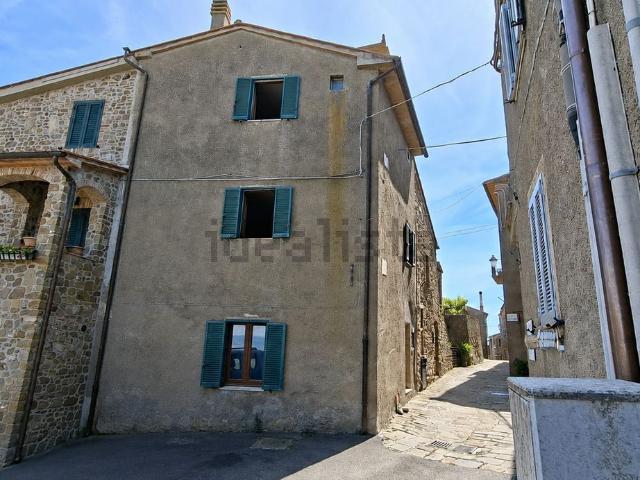 Appartamento in vendita di 87 m² in Via Vittorio Emanuele, 4