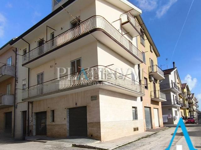 Appartamento in vendita di 87 m² in Via Arcivescovo Giuseppe Prencipe, 63