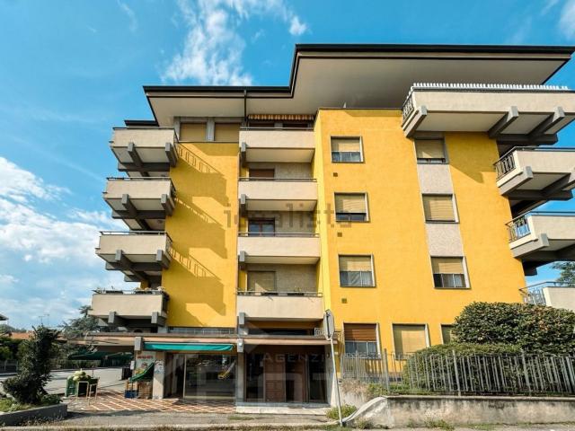Appartamento in vendita di 87 m² in Via Borgomanero, 1