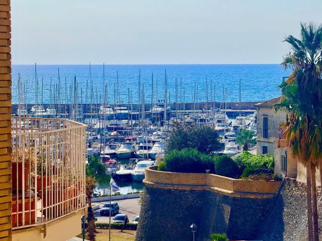 Appartamento in vendita di 87 m² in Via dei Latini