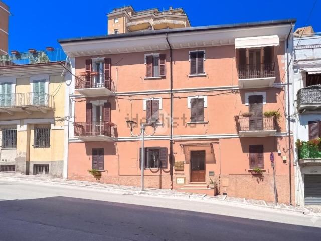 Appartamento in vendita di 87 m² in Via Del Tricalle, 25