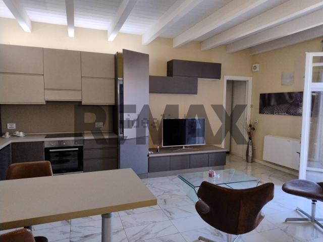 Appartamento in vendita di 87 m² in Via Emilia Est, 46