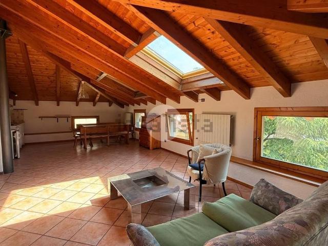 Appartamento in vendita di 87 m² in Via Gaetano Donizetti, 3