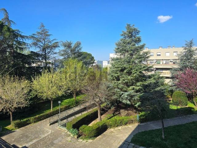 Appartamento in vendita di 87 m² in Via Giacomo Leopardi