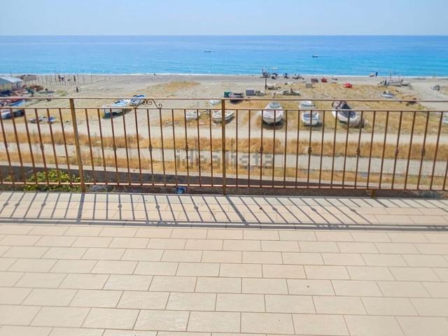 Appartamento in vendita di 87 m² in Via Jonio, 159