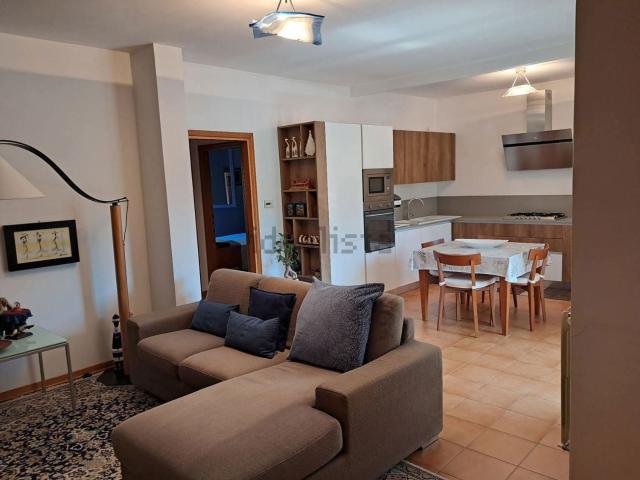 Appartamento in vendita di 87 m² in Via Lavino