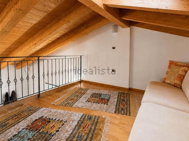 Appartamento in vendita di 87 m² in Via Orobie, 1907