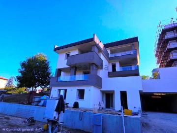Appartamento in vendita di 87 m² in Via Pascoli, 1
