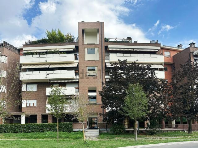 Appartamento in vendita di 87 m² in Via Riccardo Zandonai, 16