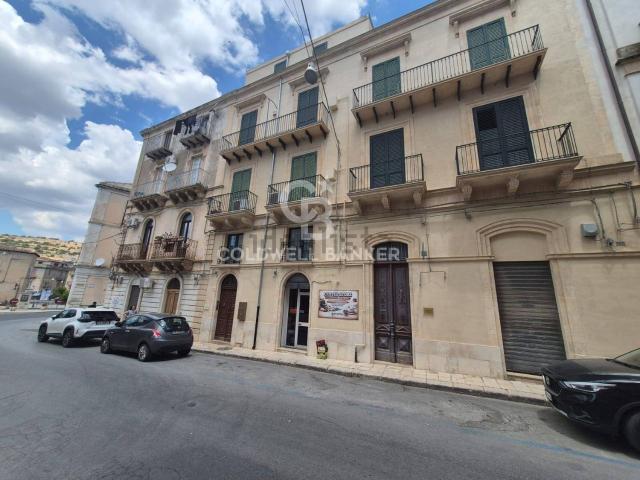 Appartamento in vendita di 87 m² in Via Roma, 28