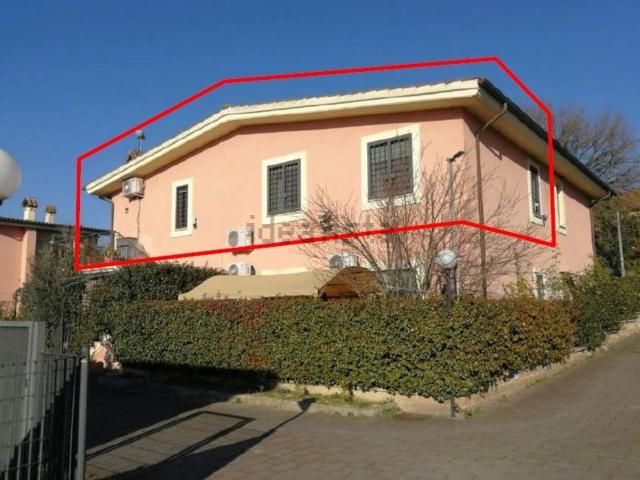 Appartamento in vendita di 87 m² in Via Sabina Sud, 97