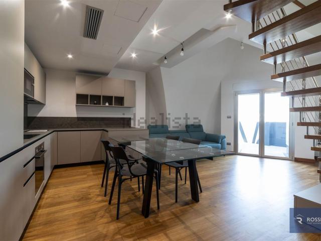 Appartamento in vendita di 87 m² in Viale Amerigo Vespucci, 115