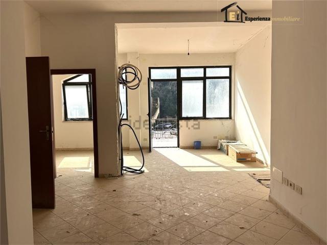 Appartamento in vendita di 87 m² in Viale Giuseppe De Vito, 32