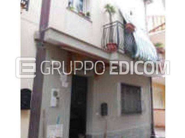 Appartamento in vendita di 8408 m² in Via Luigi Cadorna