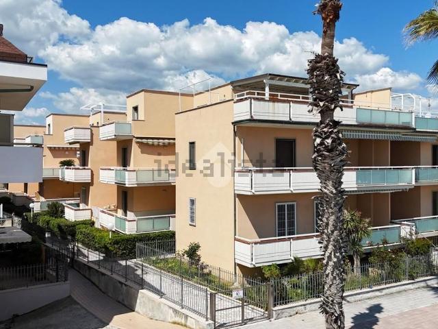 Appartamento in vendita di 84 m² in Lungomare Europa, 120