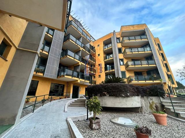 Appartamento in vendita di 84 m² in Traversa Barlaam da Seminara, 9