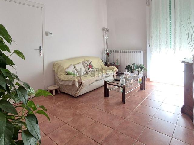 Appartamento in vendita di 84 m² in Via Accademia Labronica, 40