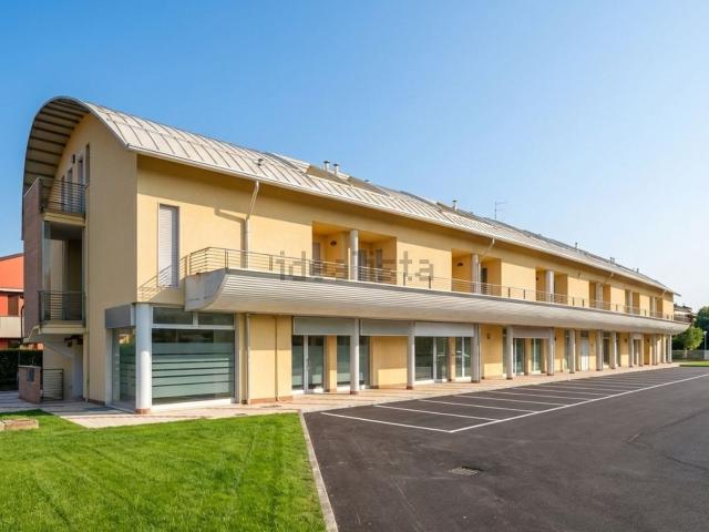 Appartamento in vendita di 84 m² in Via C. Battisti, 23