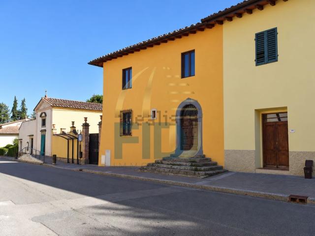 Appartamento in vendita di 84 m² in Via Cassia per Siena