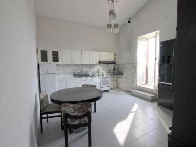 Appartamento in vendita di 84 m² in Via degli Archi, 107