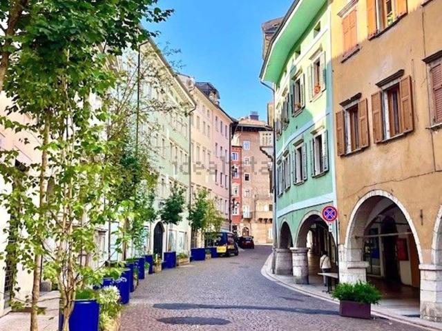 Appartamento in vendita di 84 m² in Via del Suffragio