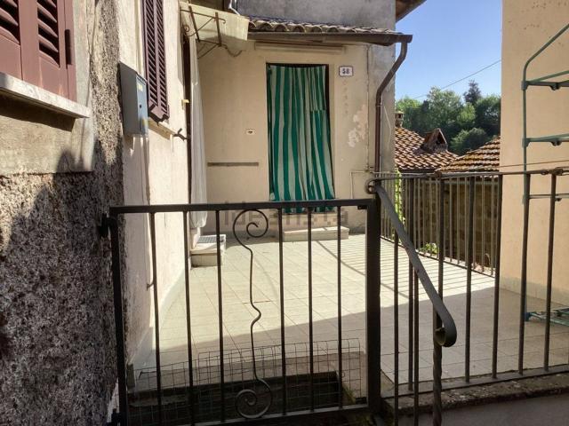 Appartamento in vendita di 84 m² in Via del Poggio, 50