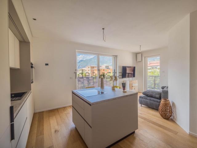 Appartamento in vendita di 84 m² in Via del Parco