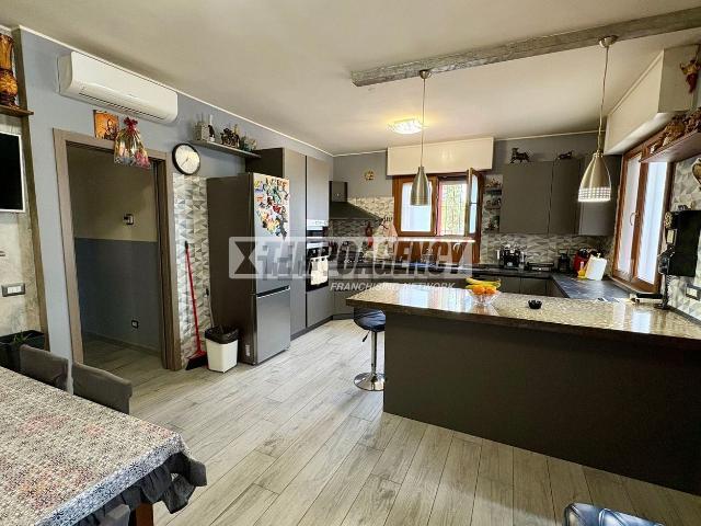 Appartamento in vendita di 84 m² in Via delle Rose