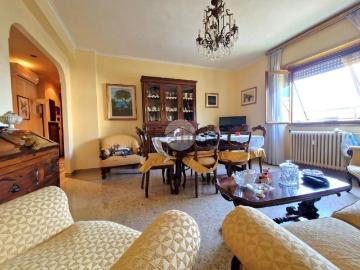 Appartamento in vendita di 84 m² in Via di Valle Melaina, 149