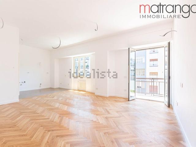 Appartamento in vendita di 84 m² in Via Empedocle Restivo, 87