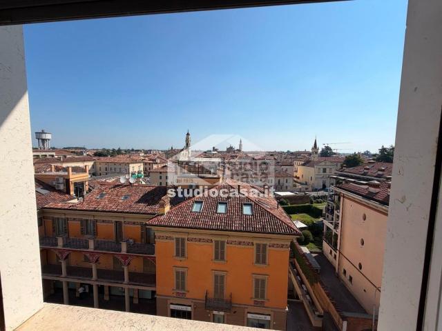 Appartamento in vendita di 84 m² in Via Francesco Crispi