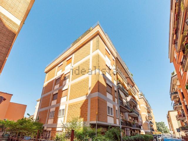 Appartamento in vendita di 84 m² in Via Francesco de Pinedo