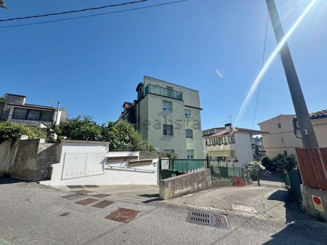 Appartamento in vendita di 84 m² in Via G. Mameli, 2