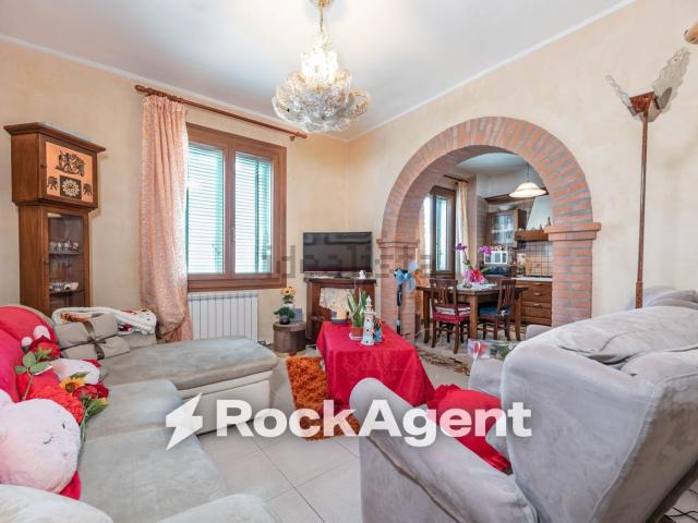 Appartamento in vendita di 105 m² in Via Gherardo Ghirardini, 10