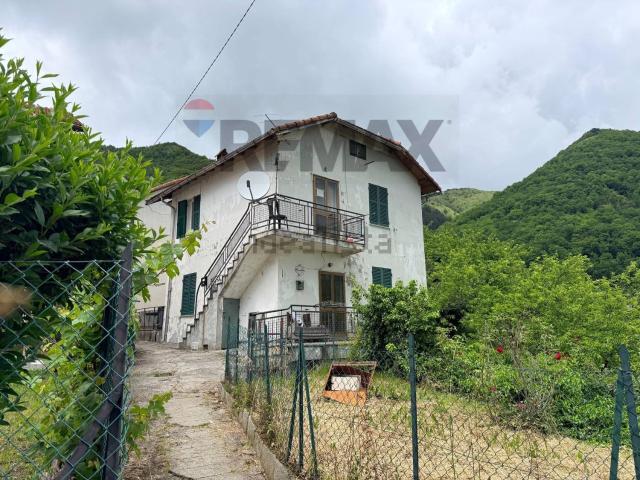 Appartamento in vendita di 84 m² in Via Giovanni Bombrini