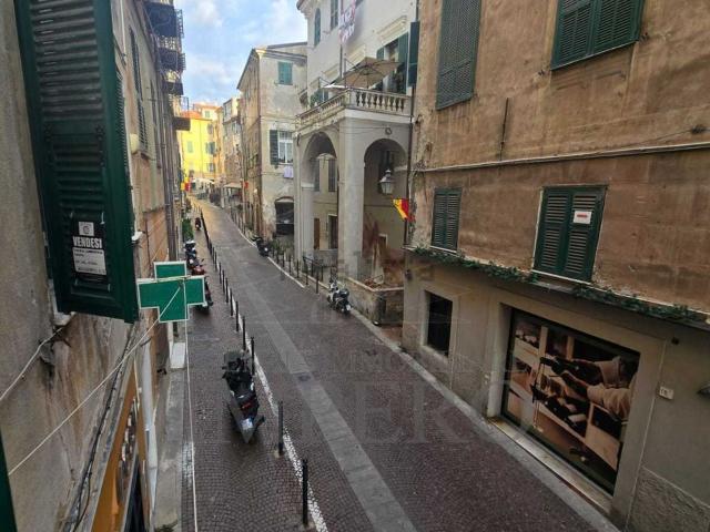 Appartamento in vendita di 84 m² in Via Giuseppe Garibaldi, 9